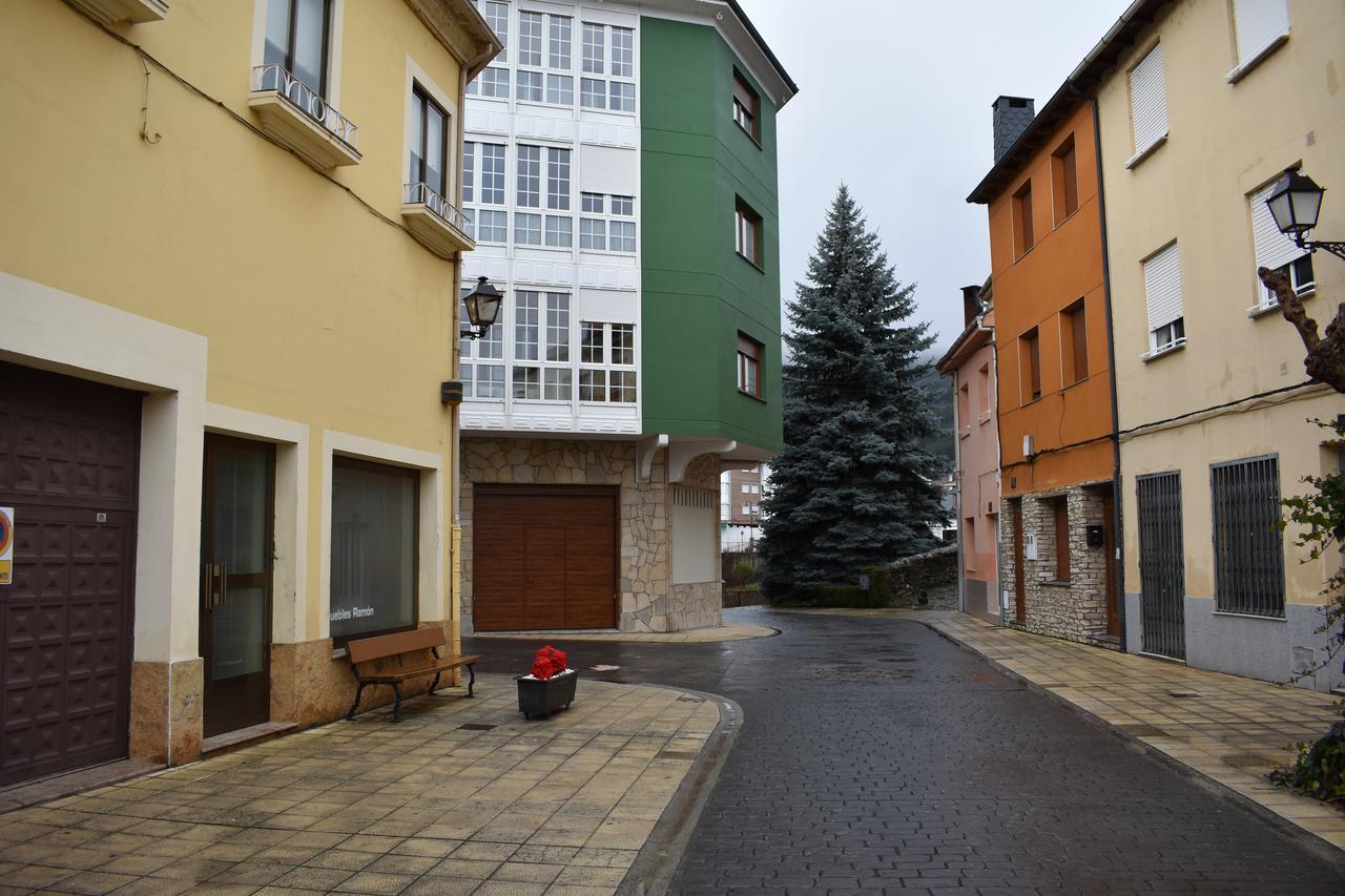 Apartamentos Picea Azul Vega de Espinareda Extérieur photo